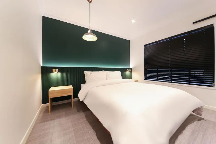 Gwangju Sangmu W Lounge Hotel - Image 1