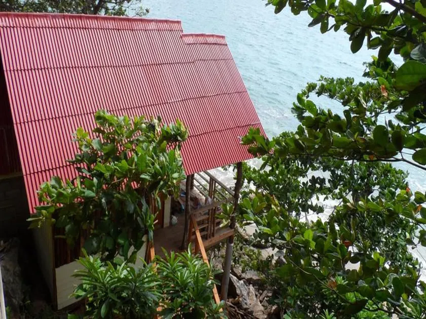 Jungle Hill Beach Bungalow - Image 1