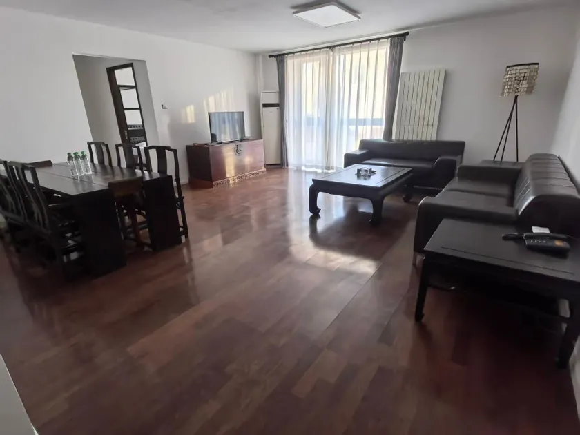 Beijing CBD NICE  3BR 2BT - Image 1