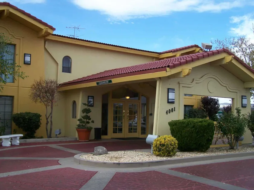 Days Inn by Wyndham Reno - Image 1