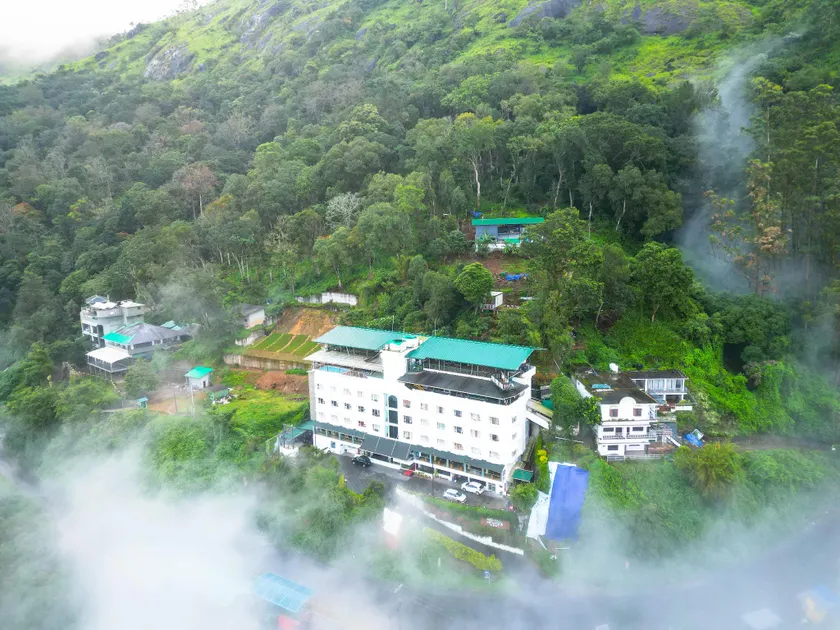 Misty Mountain Resort - Image 1