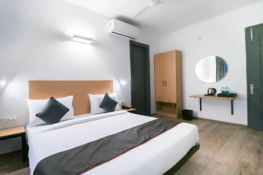 OYO Townhouse 144 Sector 71 Noida - Image 1