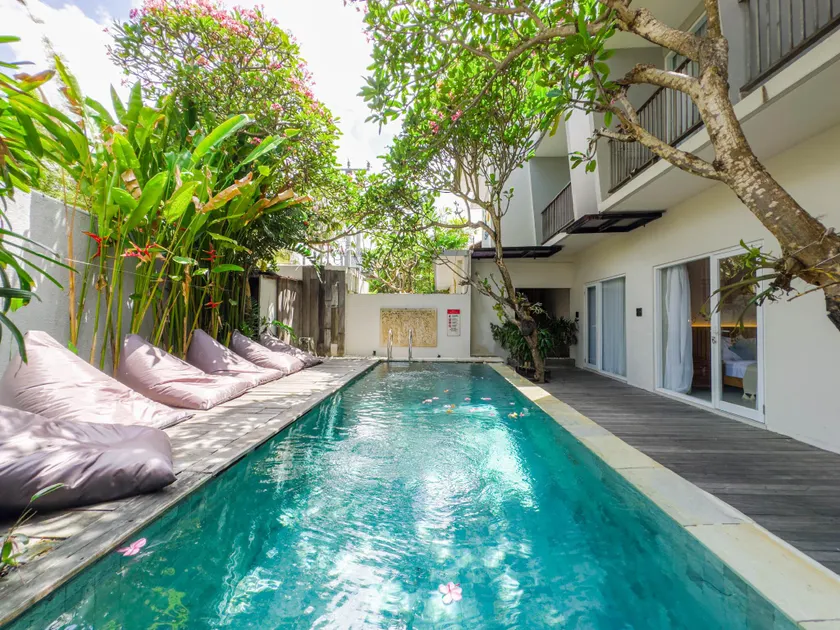 Hola Seminyak - Image 1