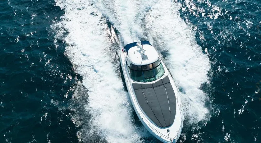 All-included private charter - Image 1