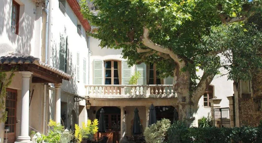 Hôtel et Restaurant Le Manoir - Echangeur A7-A9 - 24h-24h - Image 1
