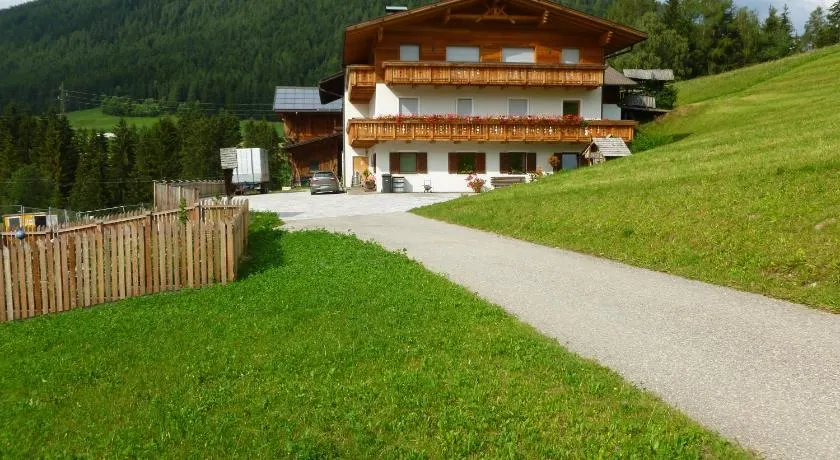 Posterhof - Image 1