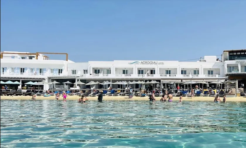 Acrogiali Beachfront Hotel Mykonos - Image 1