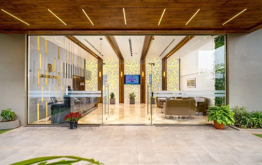 Crystal Suites - Image 1