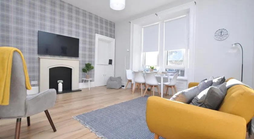 The Warren Apartment - Image 1