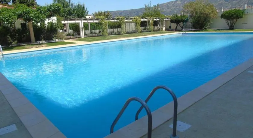 Studio avec Piscine et Parking - Image 1