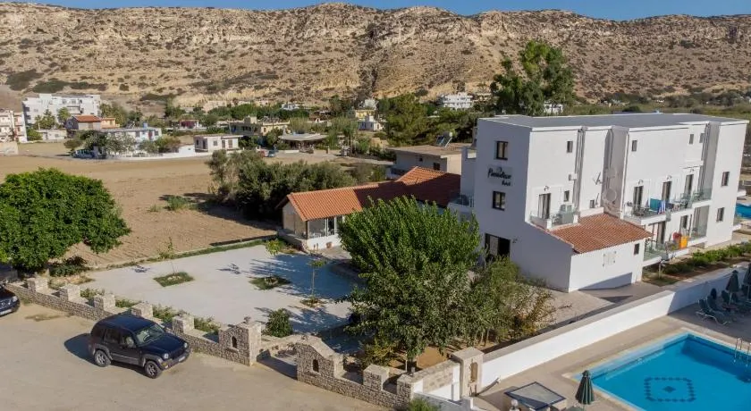 Paradise Matala Hotel - Image 1