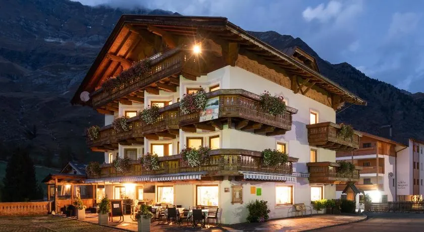 Hotel Das Lisann - Image 1