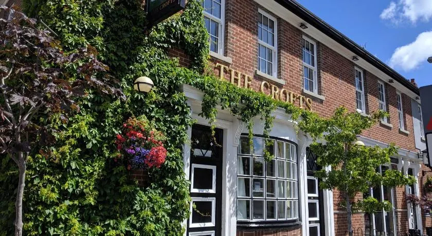 Crofts Hotel - Image 1