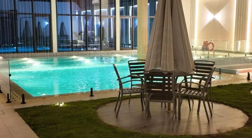 فرساي VERSAiLLES - Image 1