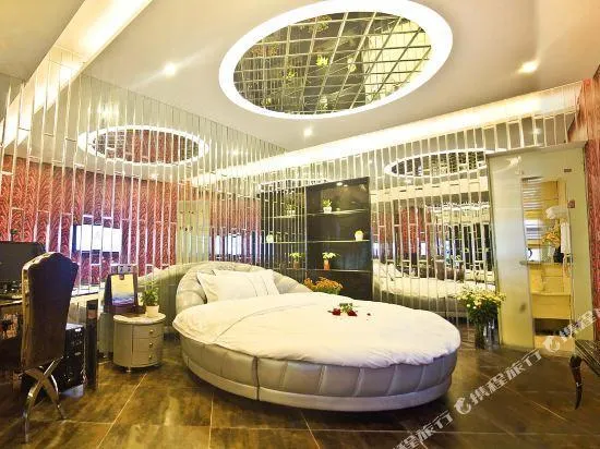 Xiaotian'e Themed Hotel - Image 1