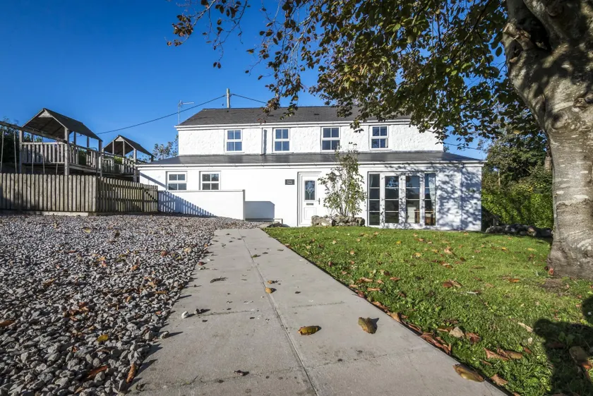 Barn Conversion - Hot Tub - Penally - Tenby - Image 1
