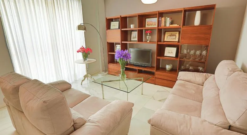 Piso Triana, Sevilla - Image 1