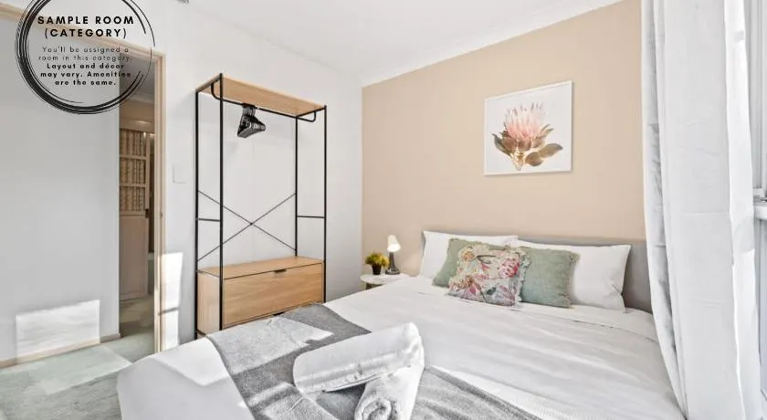 Tranquil & Comfortable Rooms – Easy Walk to Train & Park - Image 1