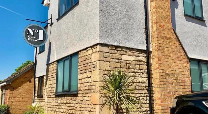No1 Guest House - Image 1