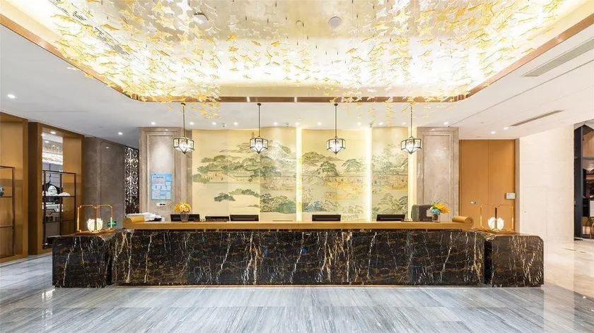 Lihua Jianguo Hotel - Image 1