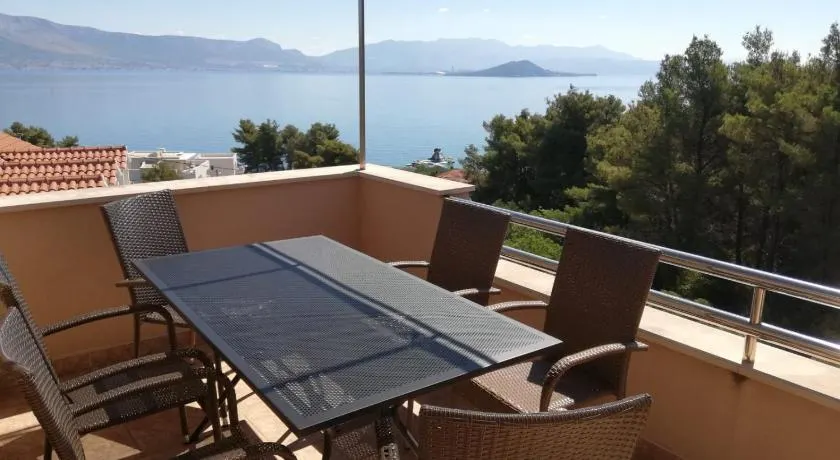 Apartments Panorama with Seasonal Pool - Image 1