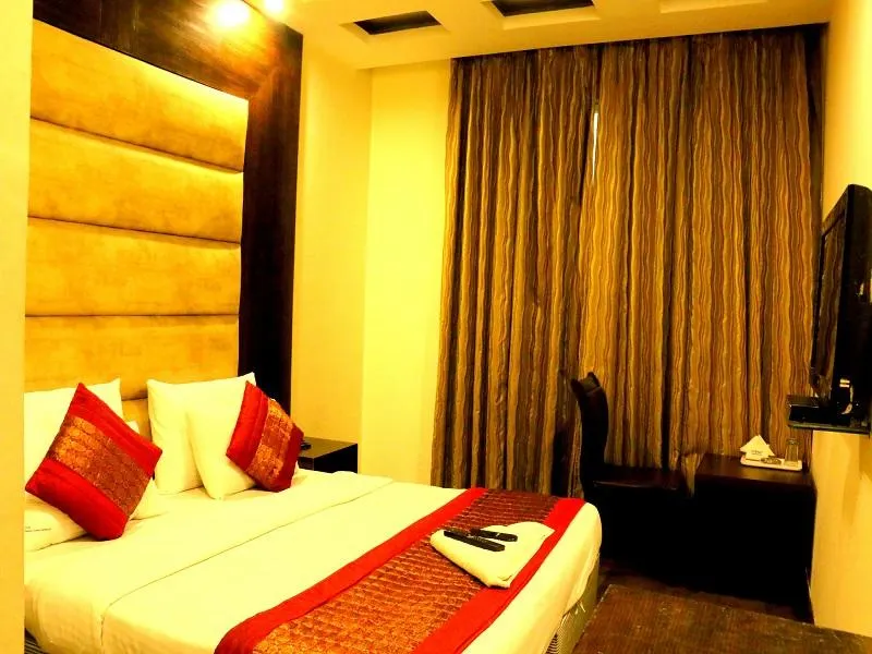 Hotel Benz International - Image 1