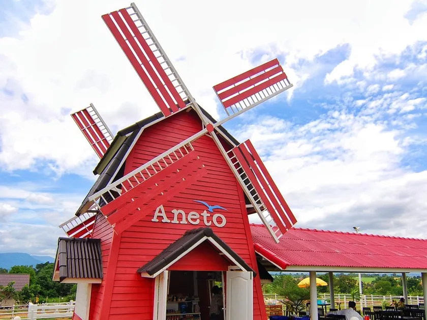 Aneto Valley Resort - Image 1