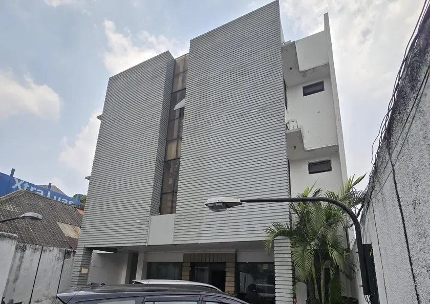 Hotel Caravan Tanah Abang - Image 1