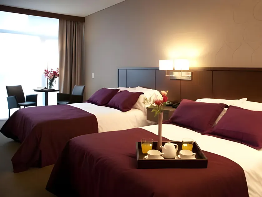  Ian Hotel - Image 1