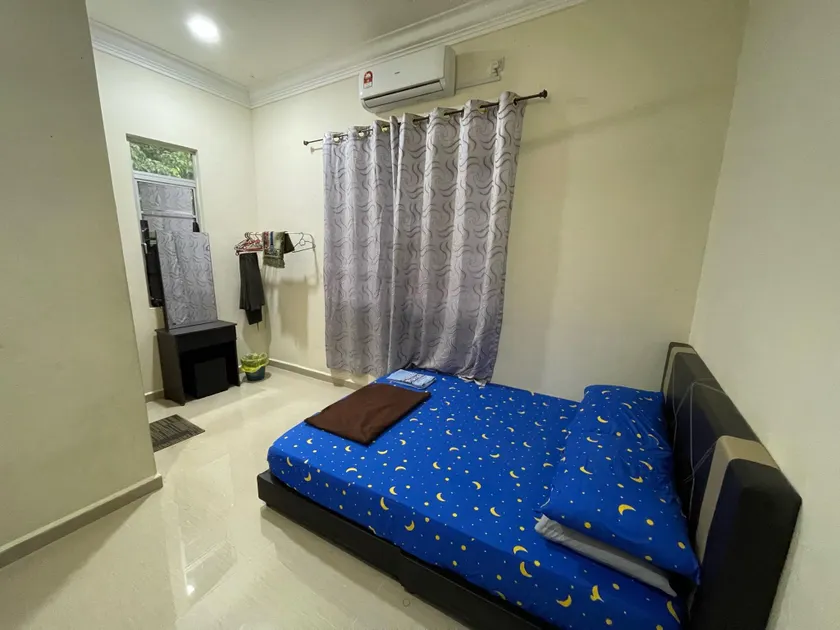 HomeStay Tok Umi Dungun(3 Bilik Aircond) - Image 1