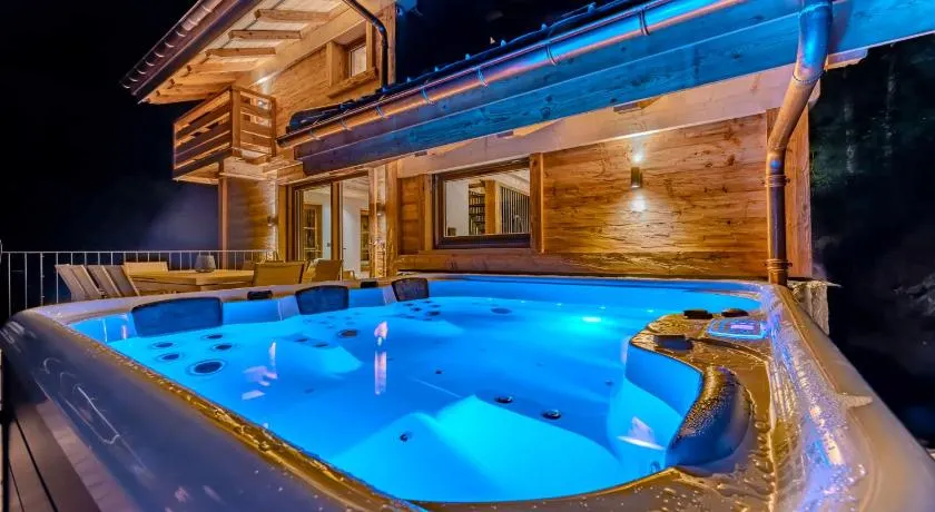 Luxurious Chalet with Sauna & Jacuzzi in Megeve with Parking - Image 1