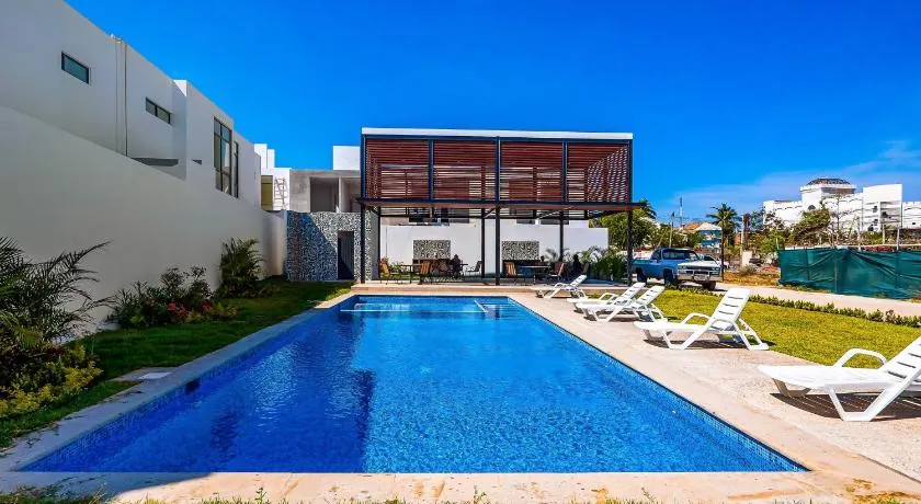 2-story home near the beach with outdoor pool, patio, washer/dryer, streaming - Image 1