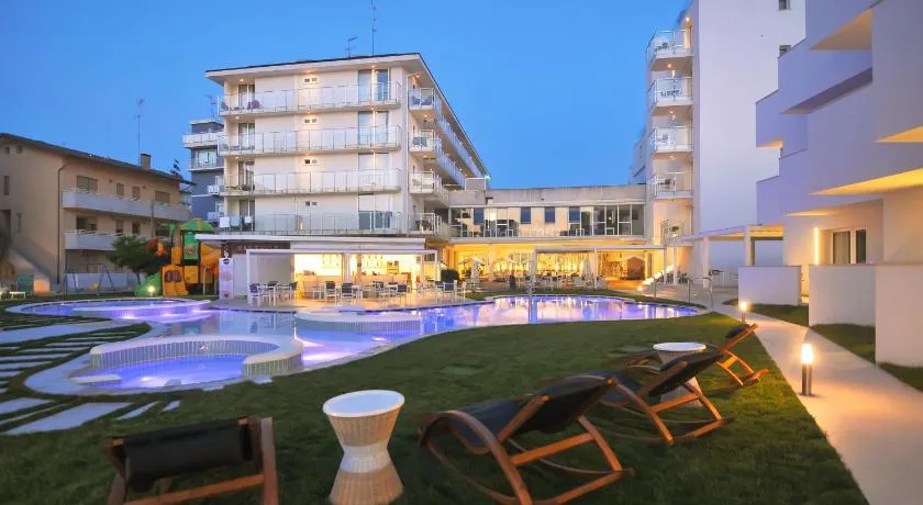 Marina Palace Hotel 4 stelle S - Image 1