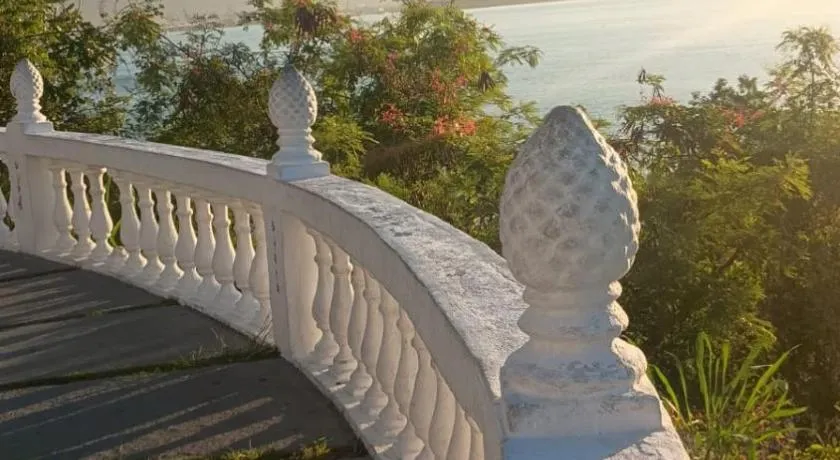 Casa no pequena Rio de Janeiro Aeroporto Galeão Lugar Bonito e agradável Local privado independente - Ar-condicionado - Ótimo para quem para CASAIS- FAMÍLIAS- GRUPOS- sozinho - Image 1