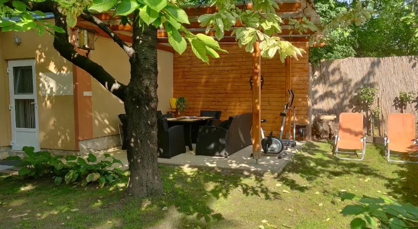 Cseresznyés apartman - Image 1