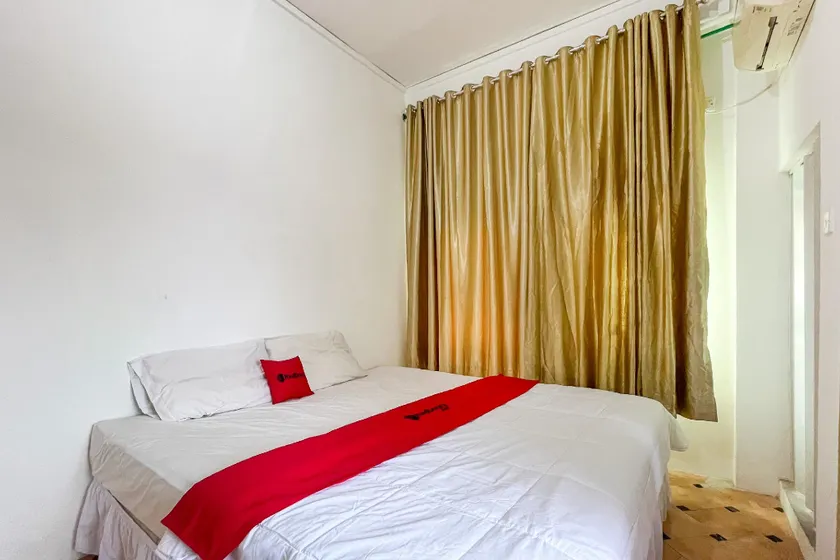 RedDoorz at Kanaka Hostel Tanjung Pinang - Image 1