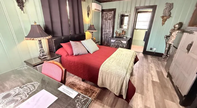 Historic Ziegler Inn and Suites with Whimsical Themed Rooms - Image 1