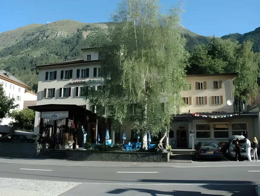 Hotel Des Alpes - Restaurant & Pizzeria - Image 1