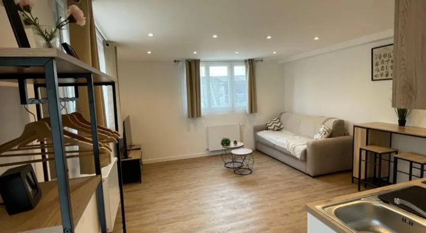 Massy Appart Hotel - Image 1