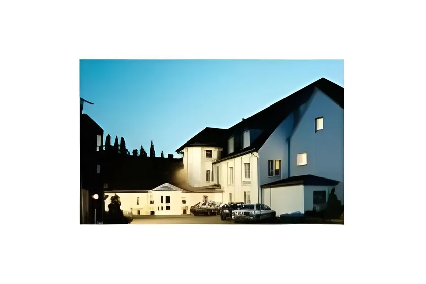 Holskenbänd - Image 1
