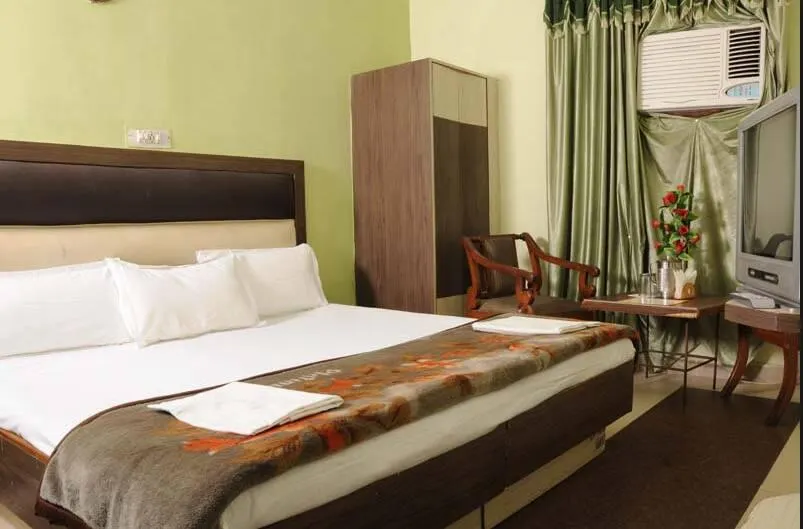 Hotel Shagun - Image 1