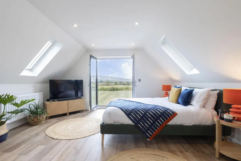 Beautiful Self Contained Studio Home in Rural Toddington - Image 1
