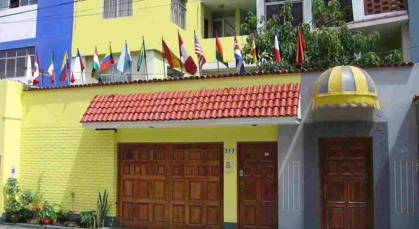 Hostal Residencial Los Andes - Image 1