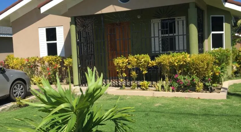 Fay Hideaway - Image 1