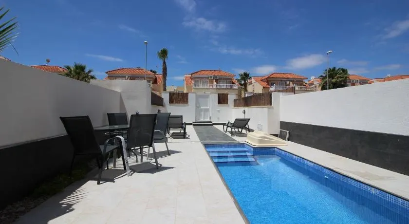 Villa La Zenia Boulevard 36 - Image 1