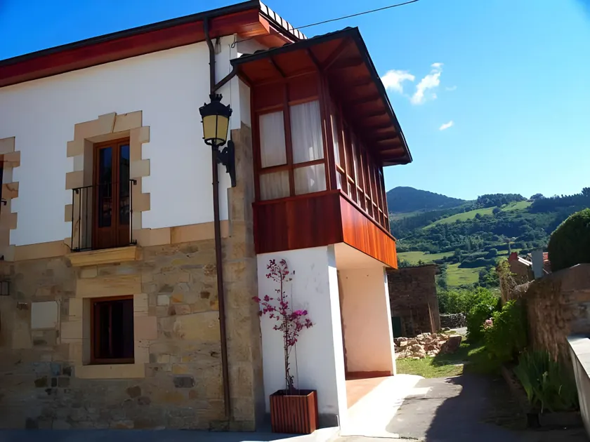 Apartamentos rurales La Casa Vieja De Alceda - Image 1