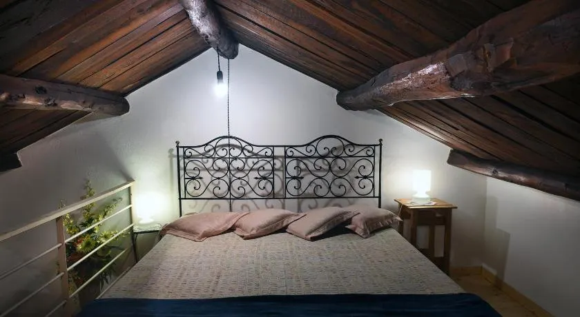LA CASA SUL LARA - Image 1