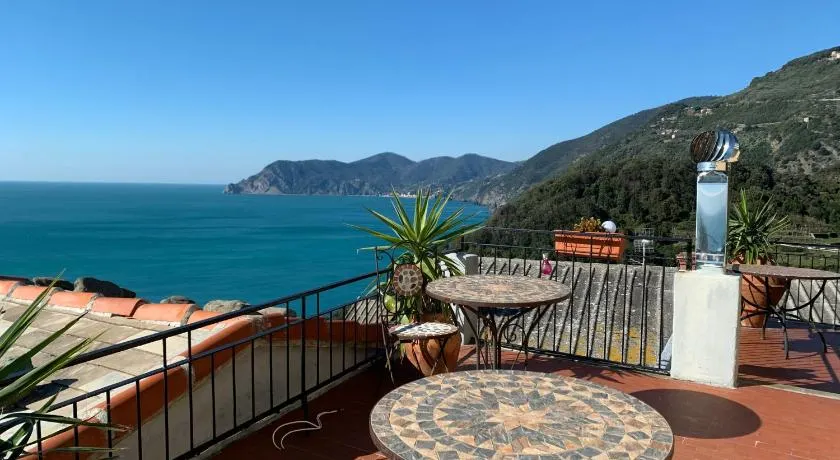 Corniglia Dreams - Image 1