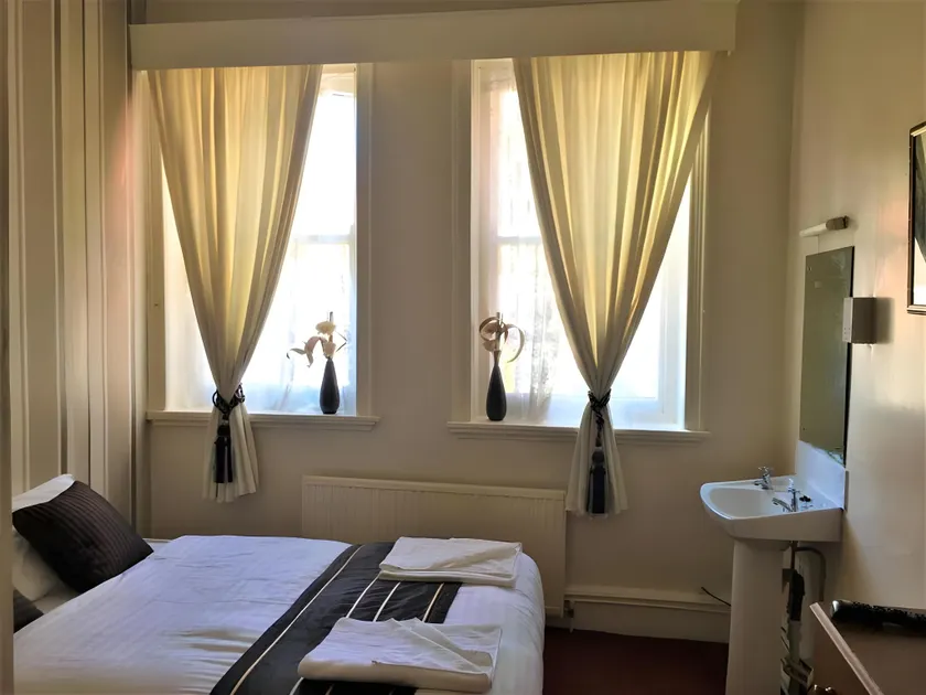 Prime Hotel - Image 1