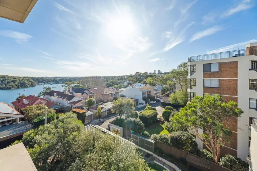 Delightful 1BR Sydney City Escape - Image 1